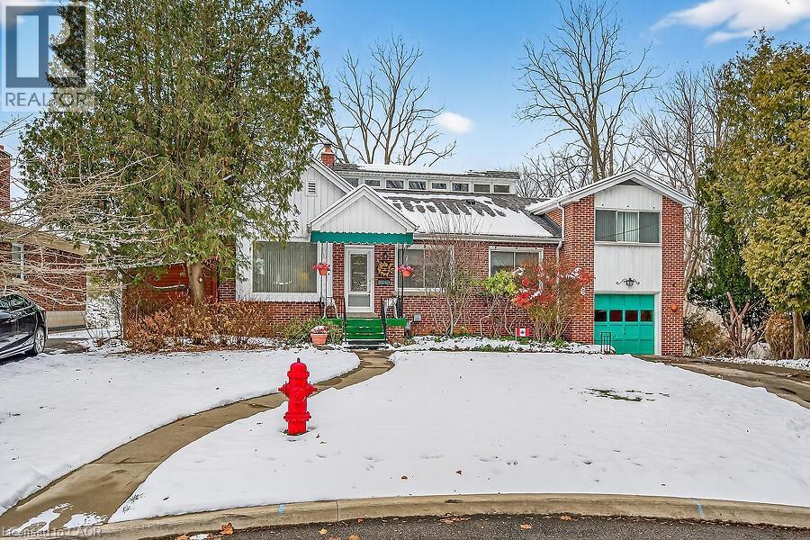 9 Daleview Court, Hamilton, Ontario  L8S 3L9 - Photo 1 - 40792294