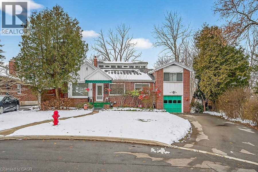 9 Daleview Court, Hamilton, Ontario  L8S 3L9 - Photo 2 - 40792294