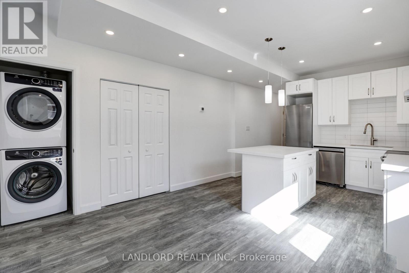 B - 620 Bathurst Street, Toronto, Ontario M5S 2R1 - Photo 3 - C12534794