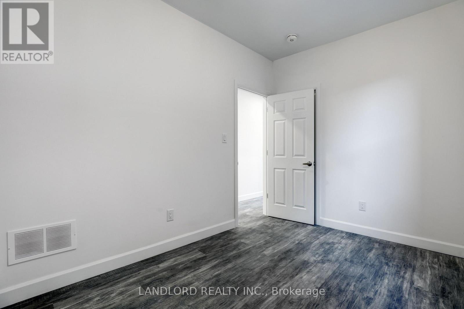 B - 620 Bathurst Street, Toronto, Ontario M5S 2R1 - Photo 16 - C12534794