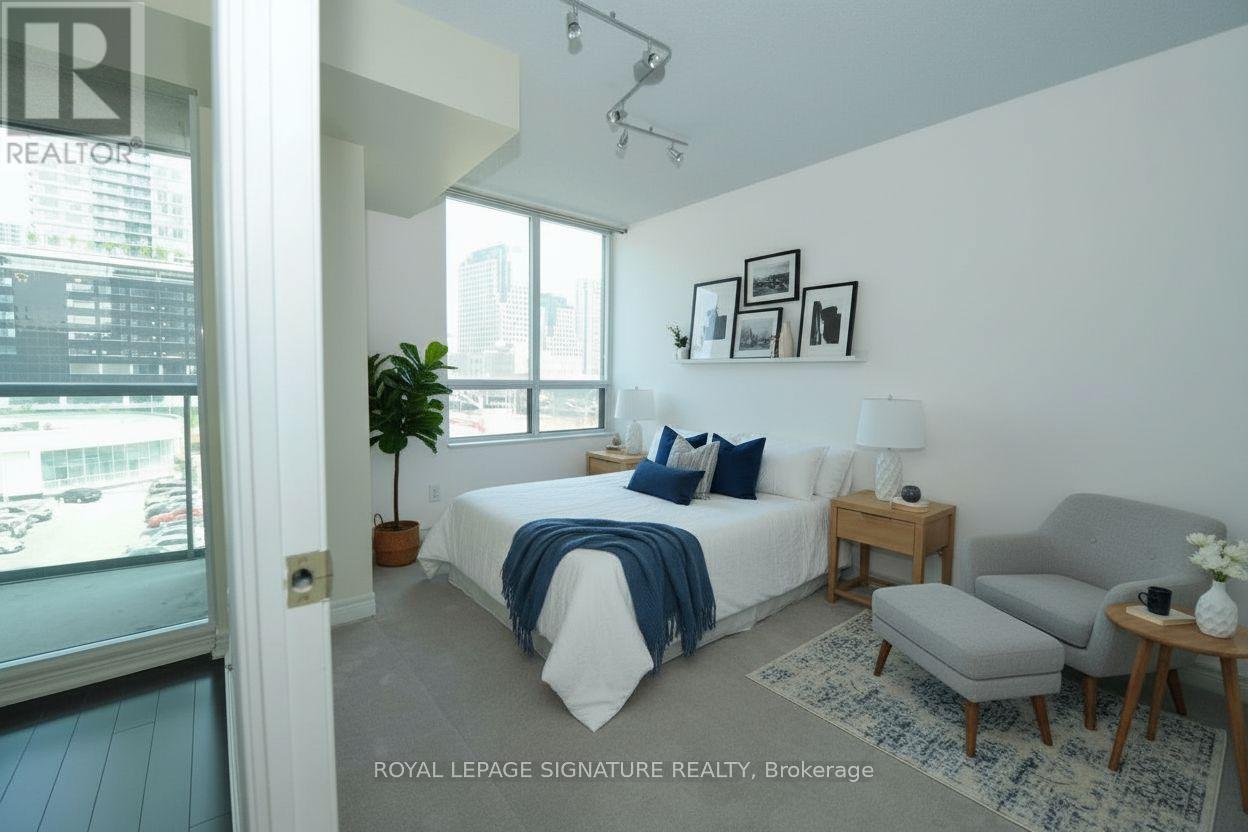 509 - 30 Grand Trunk Crescent, Toronto, Ontario  M5J 3A4 - Photo 3 - C12604554