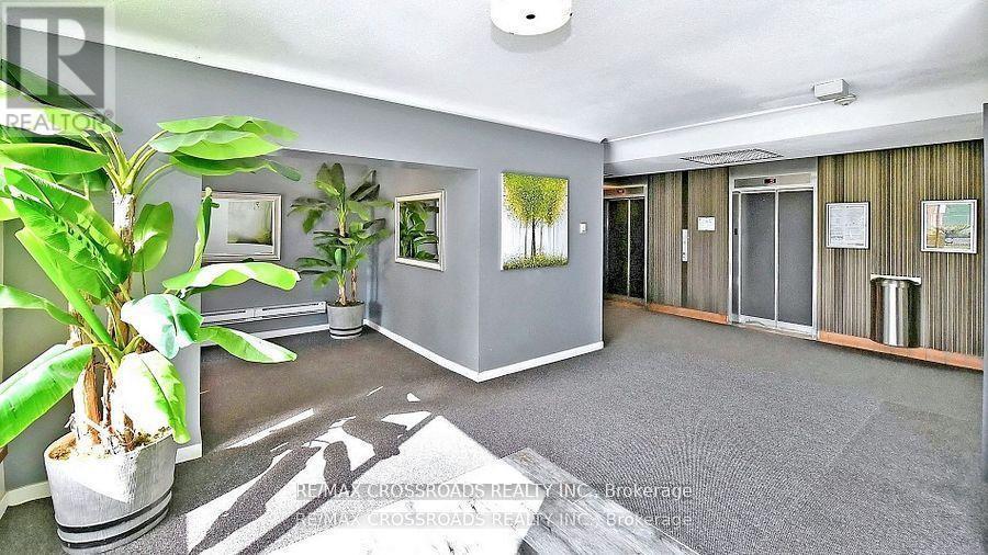 2311 - 5 Massey Square, Toronto (Crescent Town), Ontario  M4C 5L6 - Photo 3 - E12603172