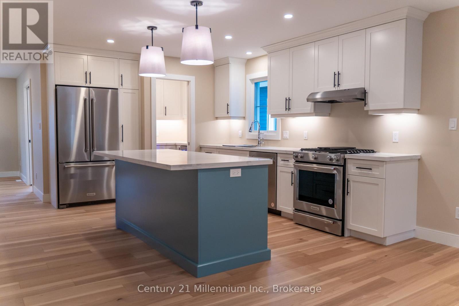 11 Grenville Street N, Saugeen Shores, Ontario  N0H 2L0 - Photo 6 - X12577008