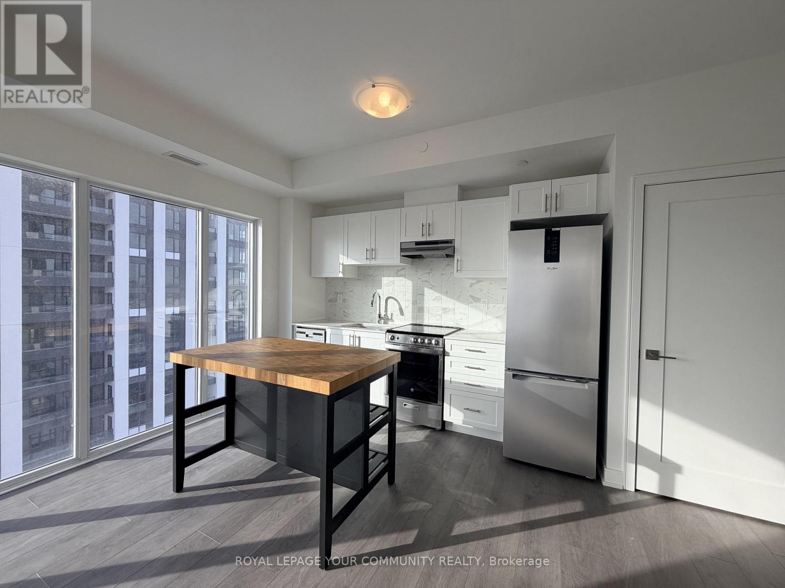 B908 - 715 Davis Drive, Newmarket, Ontario  L3Y 0J2 - Photo 18 - N12604442