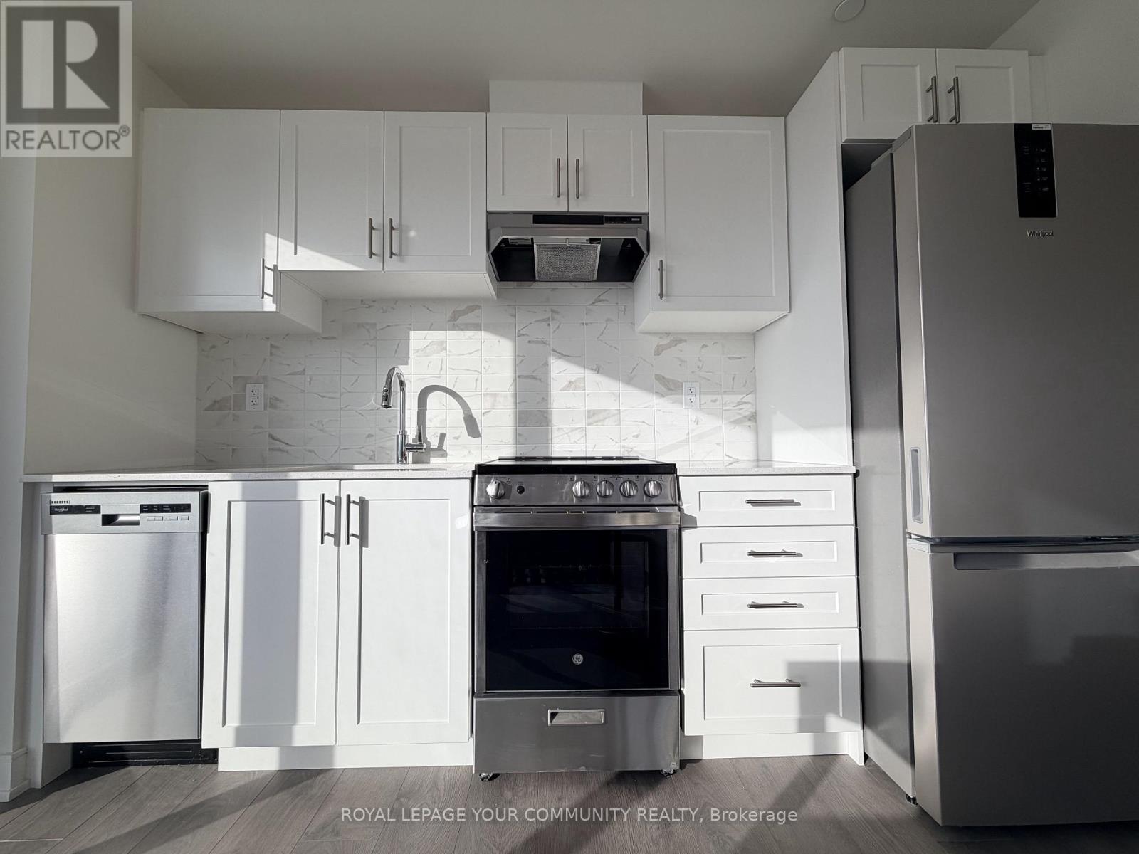 B908 - 715 Davis Drive, Newmarket, Ontario  L3Y 0J2 - Photo 27 - N12604442