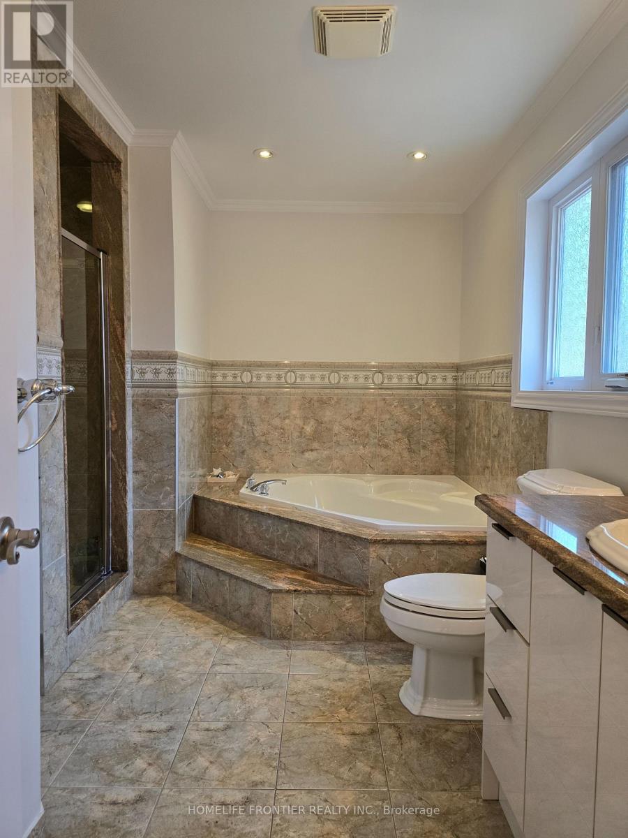 86 Larratt Lane, Richmond Hill, Ontario  L4C 0E2 - Photo 17 - N12604516