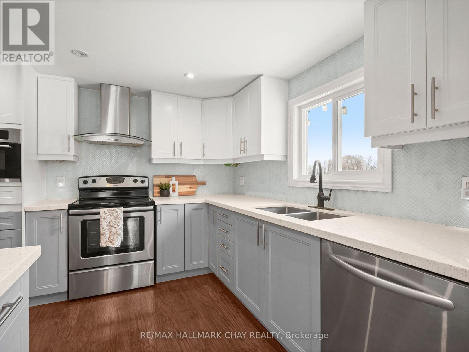 2545 County Rd 50, Adjala-Tosorontio, Ontario  L0G 1L0 - Photo 16 - N12604536