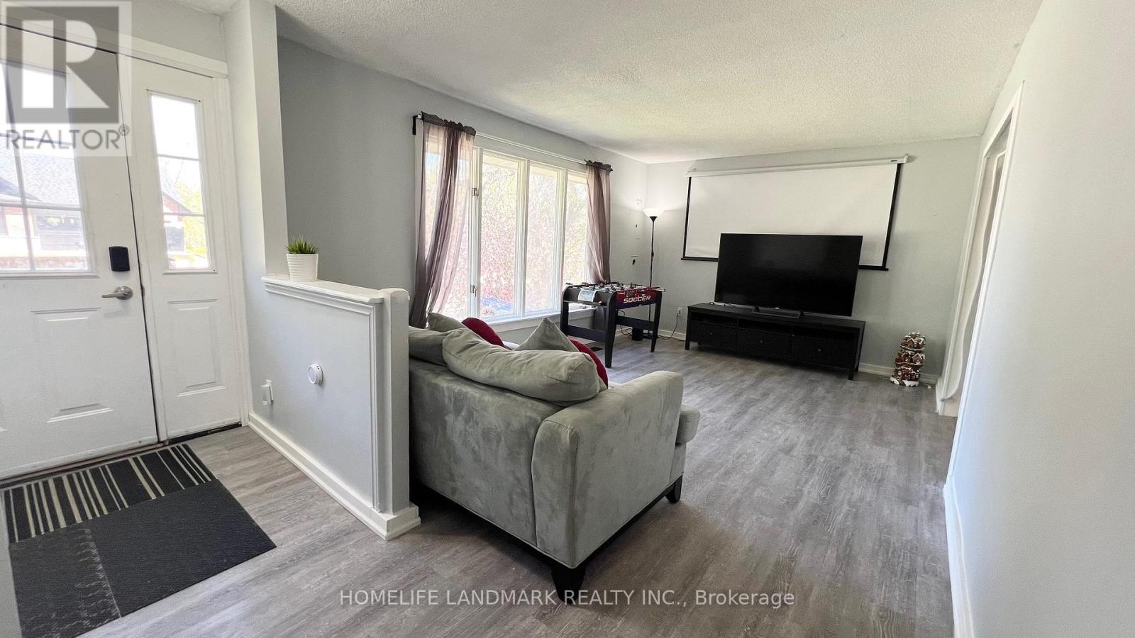 688 7th Line S, Oro-Medonte, Ontario  L0L 2E0 - Photo 4 - S12604282