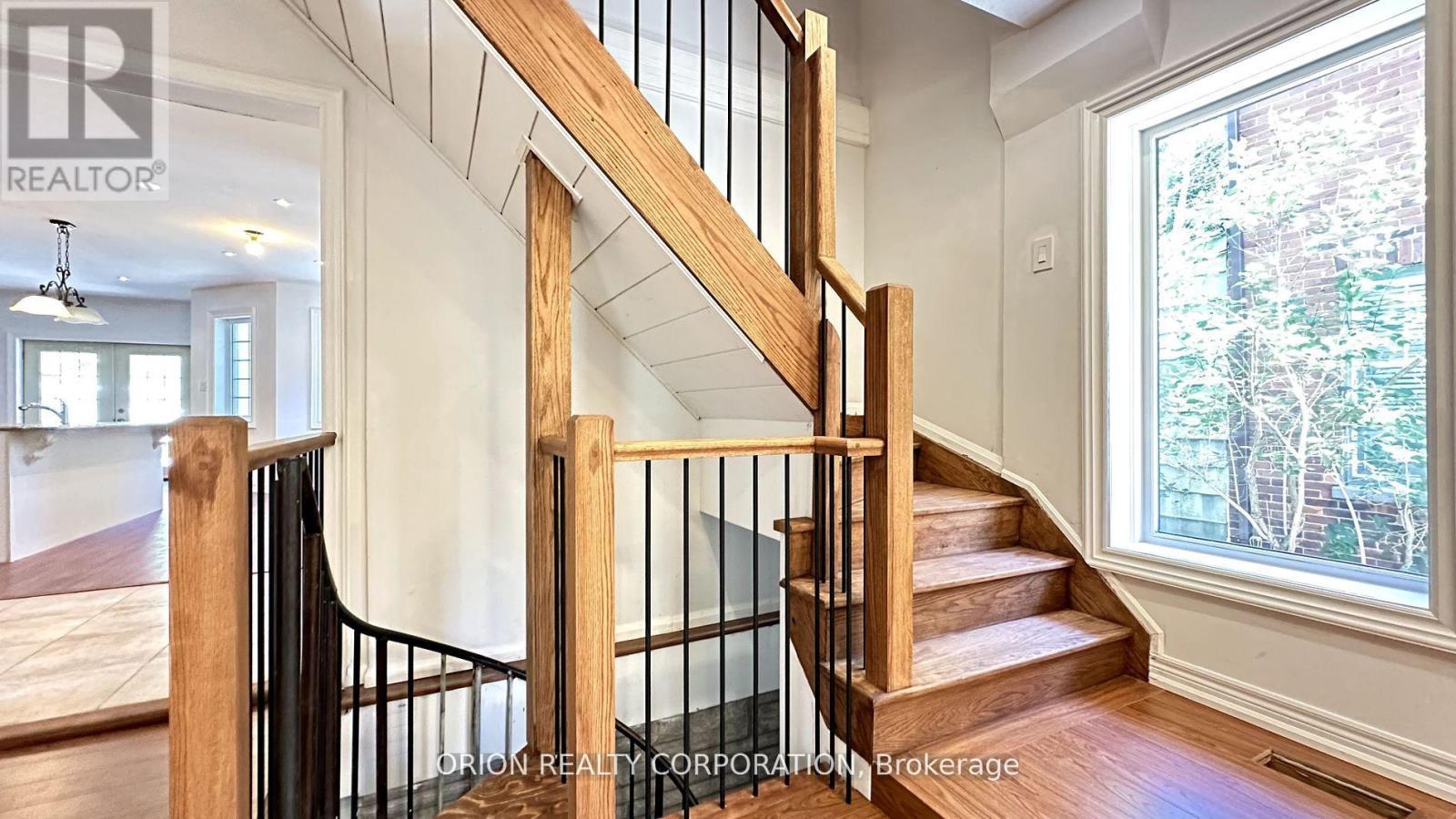 20 Holgate Street, Barrie (Allandale), Ontario  L4N 2T5 - Photo 33 - S12604444