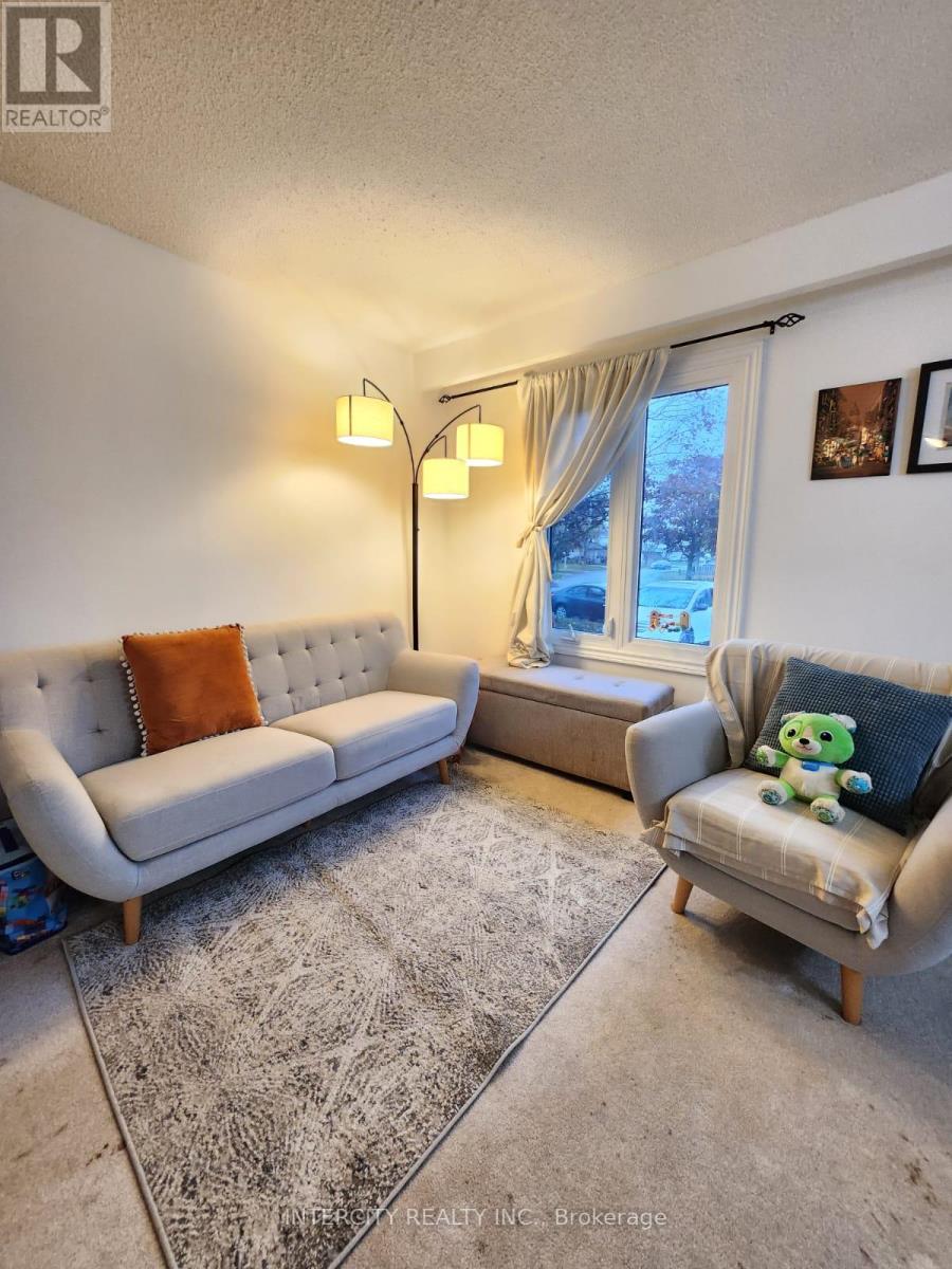 63 Bronte Crescent, Barrie (Letitia Heights), Ontario  L4N 5B8 - Photo 9 - S12604514