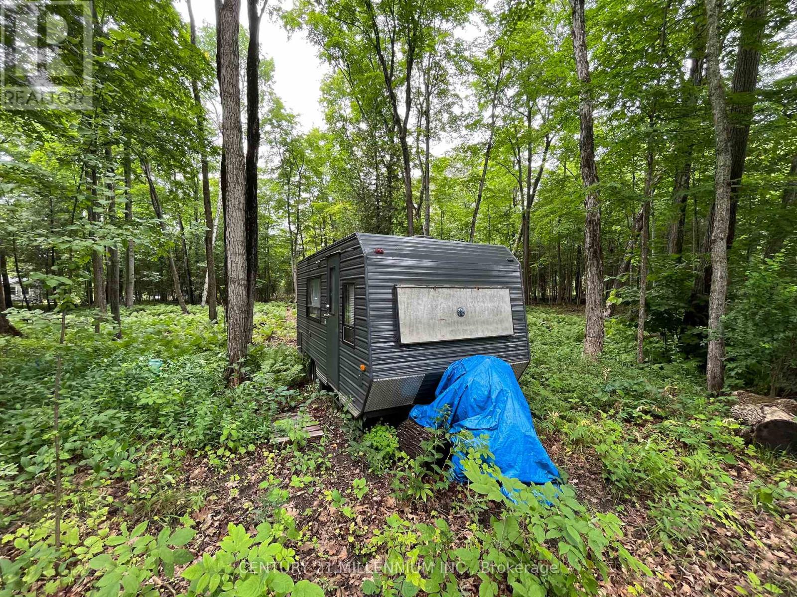 11 Knox Road E, Wasaga Beach, Ontario  L9Z 2T6 - Photo 39 - S12604540