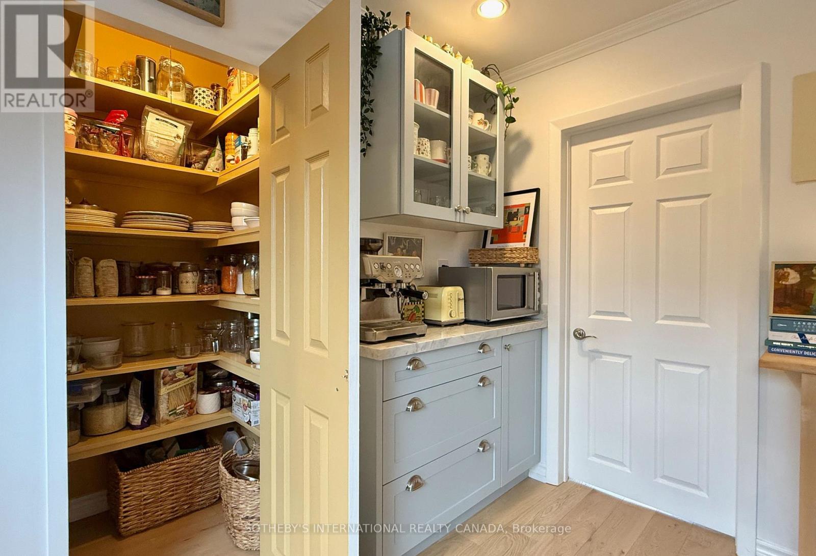 740 Clarkson Road S, Mississauga, Ontario  L5J 2T9 - Photo 10 - W12602872