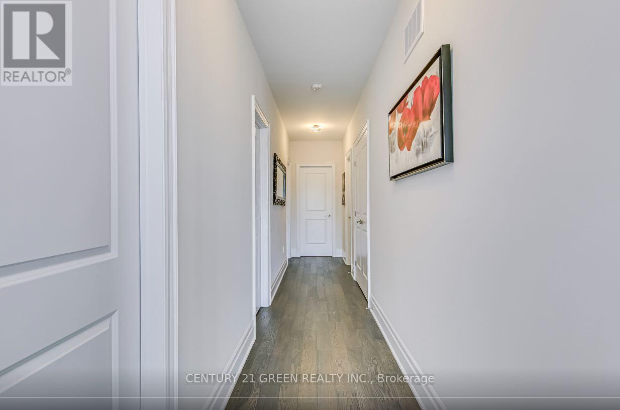 1367 Pelican Passage, Oakville, Ontario  L6H 7Z9 - Photo 16 - W12572956