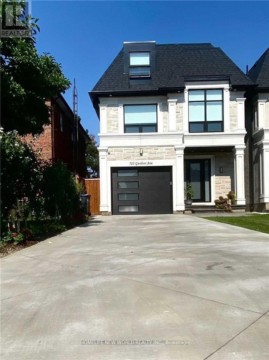 725 GARDNER AVENUE, Mississauga, Ontario