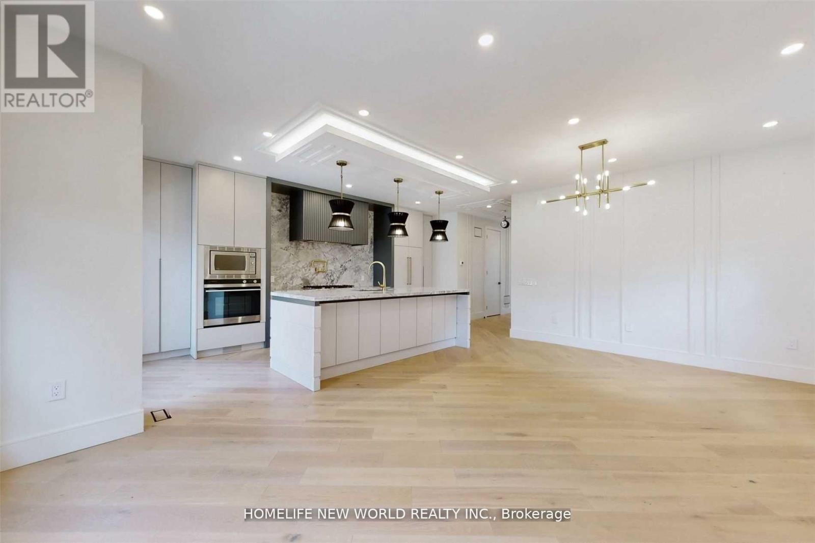 725 Gardner Avenue, Mississauga, Ontario  L5E 1B1 - Photo 7 - W12604316