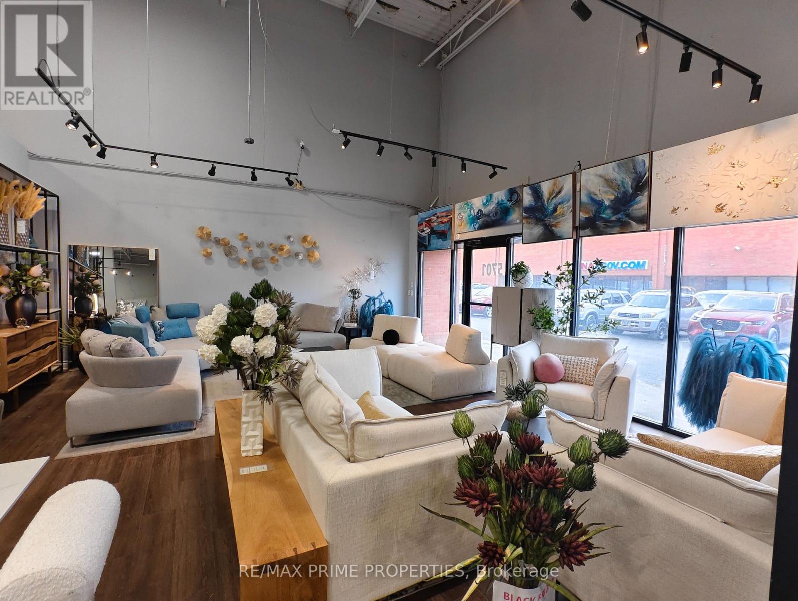 5701 Steeles Avenue W, Toronto, Ontario  M9L 1S7 - Photo 5 - W12604336