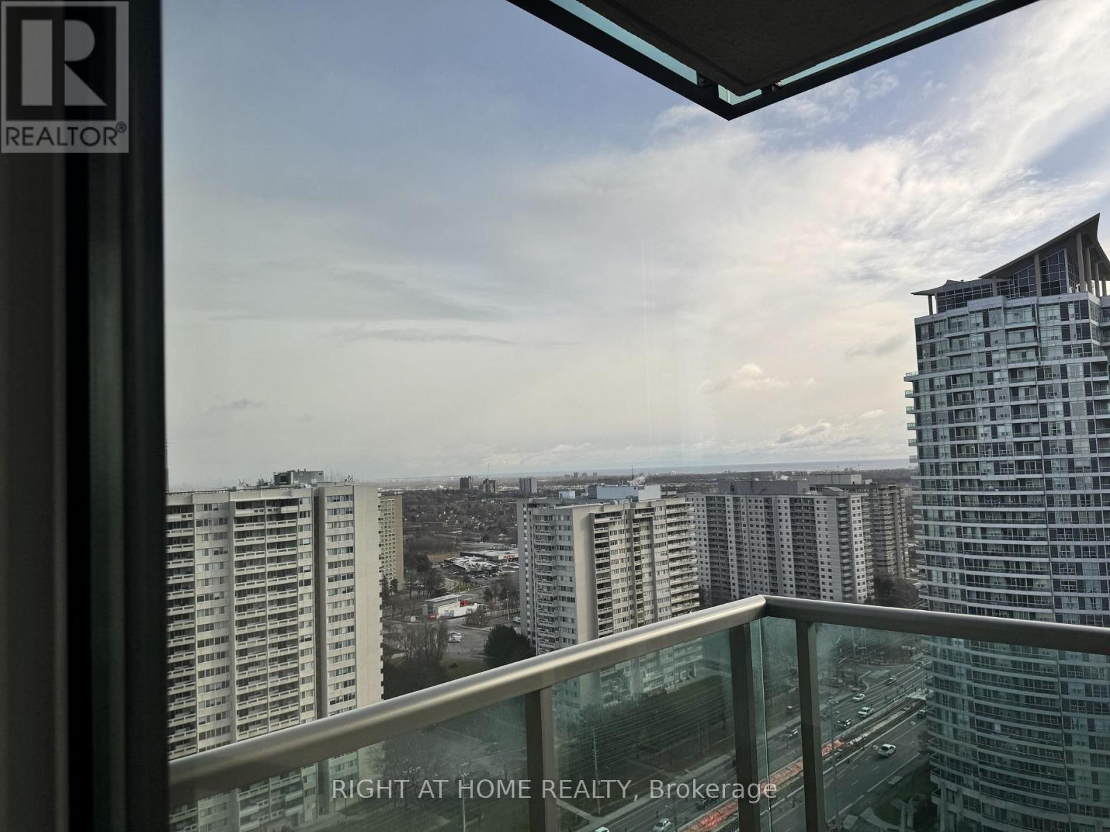 2603 - 208 Enfield Place, Mississauga, Ontario  L5B 0G8 - Photo 15 - W12604340