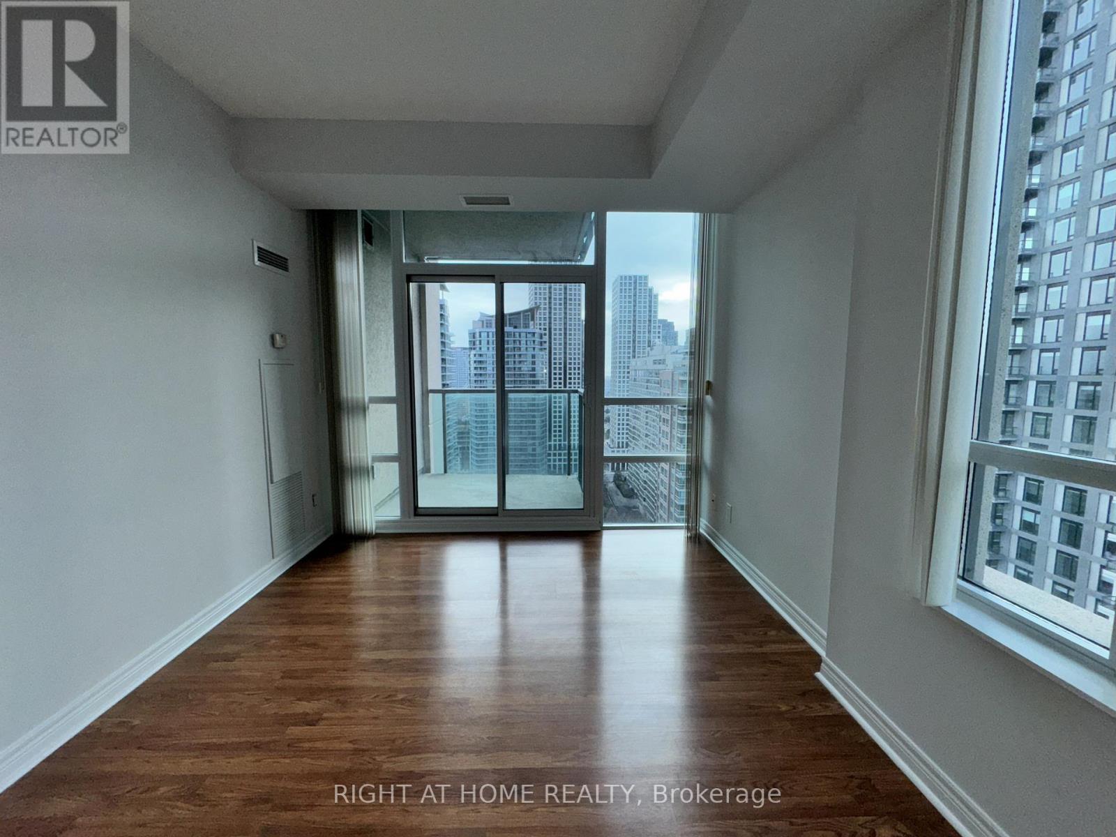 2603 - 208 Enfield Place, Mississauga, Ontario  L5B 0G8 - Photo 6 - W12604340