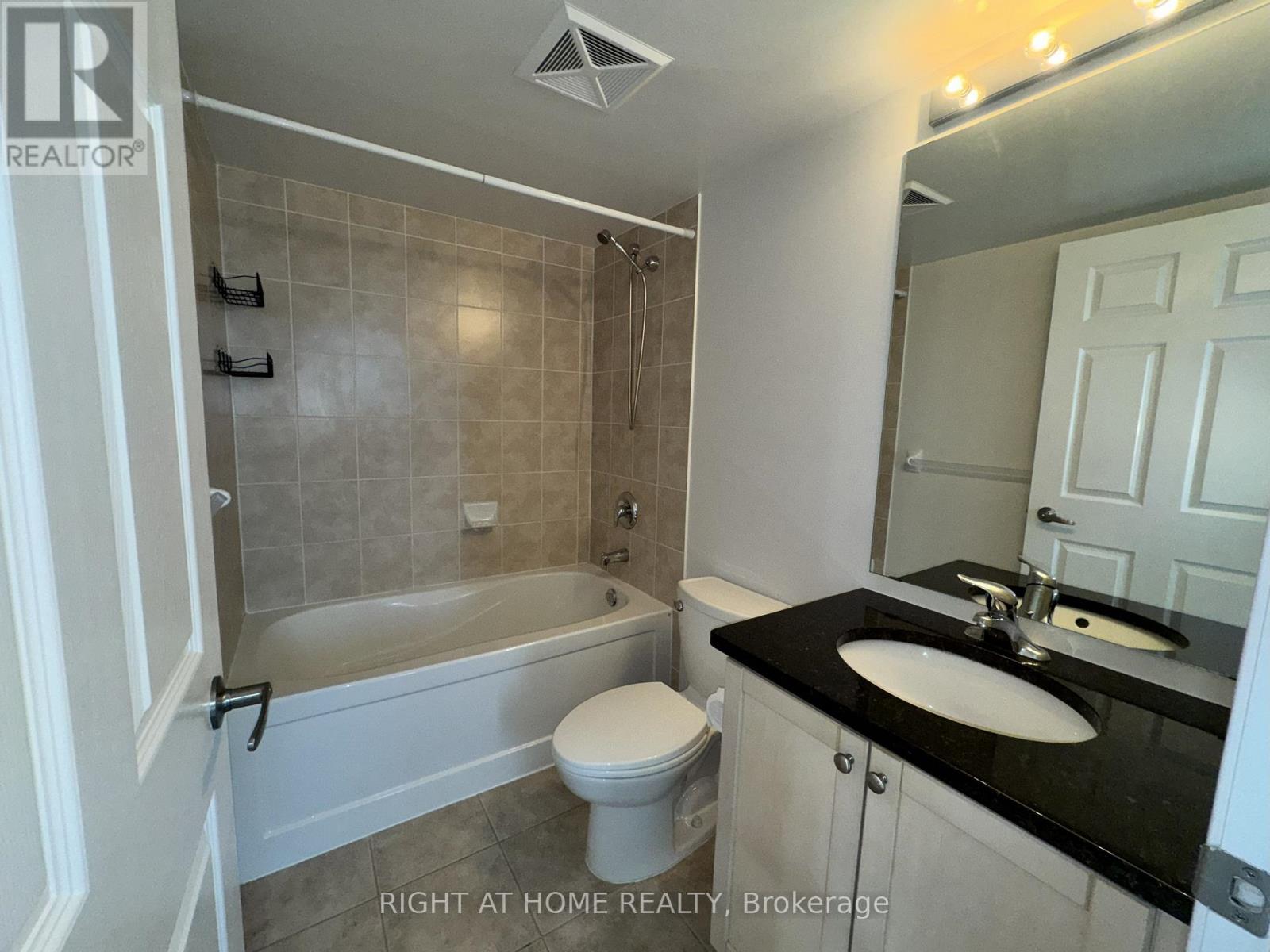 2603 - 208 Enfield Place, Mississauga, Ontario  L5B 0G8 - Photo 9 - W12604340