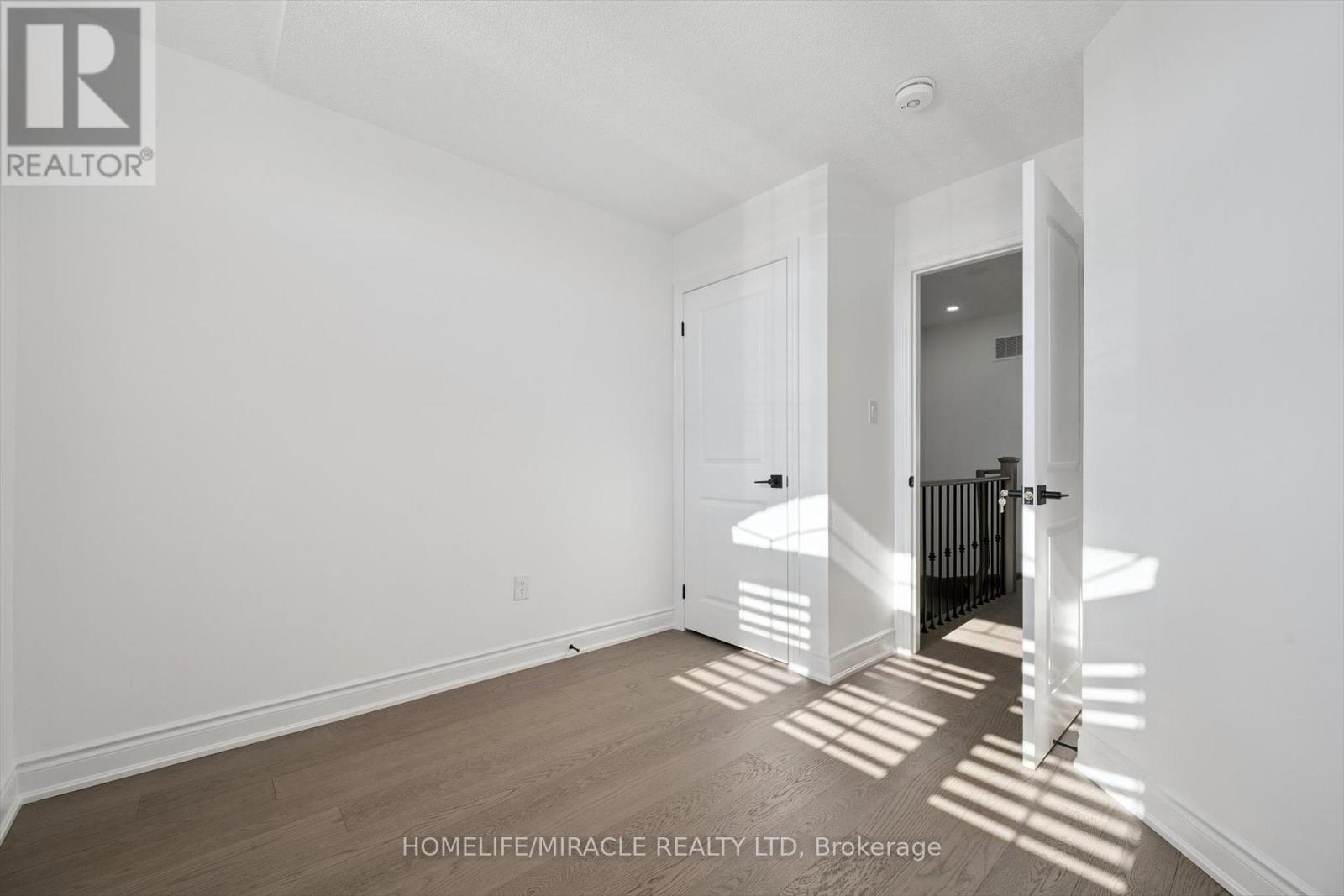 7562 Black Walnut Trail, Mississauga, Ontario  L5N 8A9 - Photo 21 - W12604346