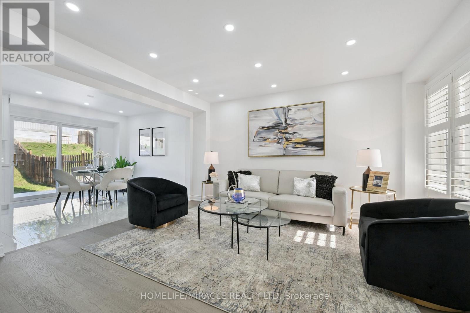 7562 Black Walnut Trail, Mississauga, Ontario  L5N 8A9 - Photo 5 - W12604346