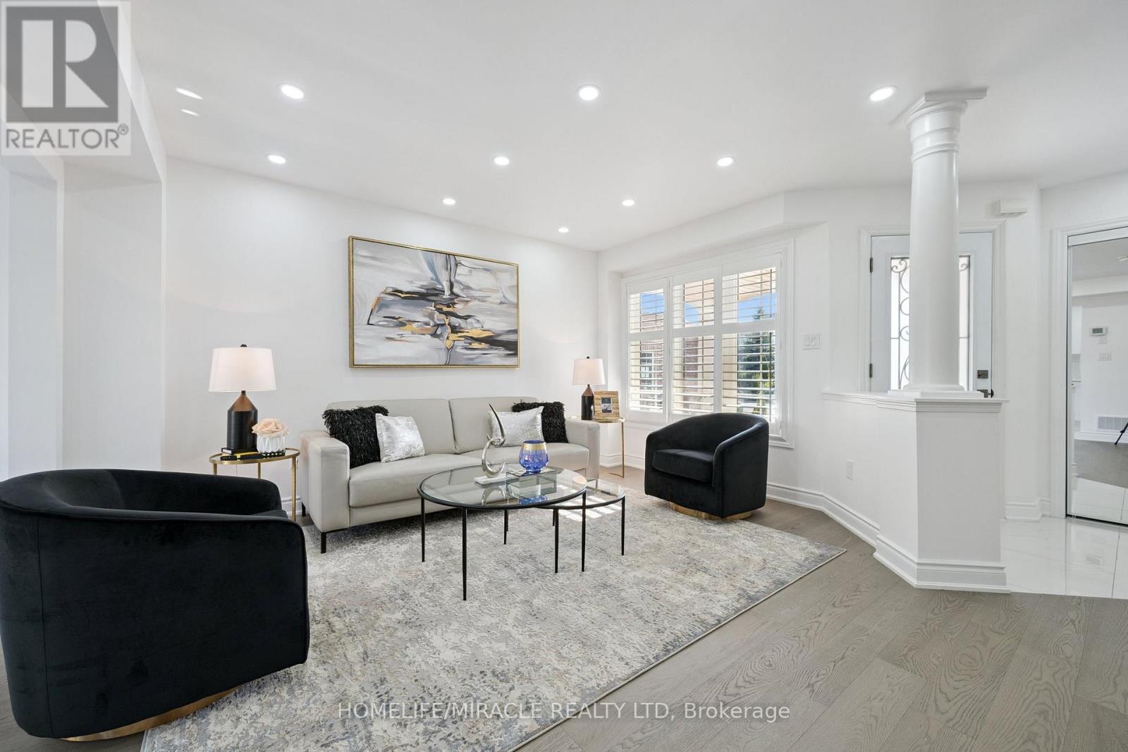 7562 Black Walnut Trail, Mississauga, Ontario  L5N 8A9 - Photo 6 - W12604346