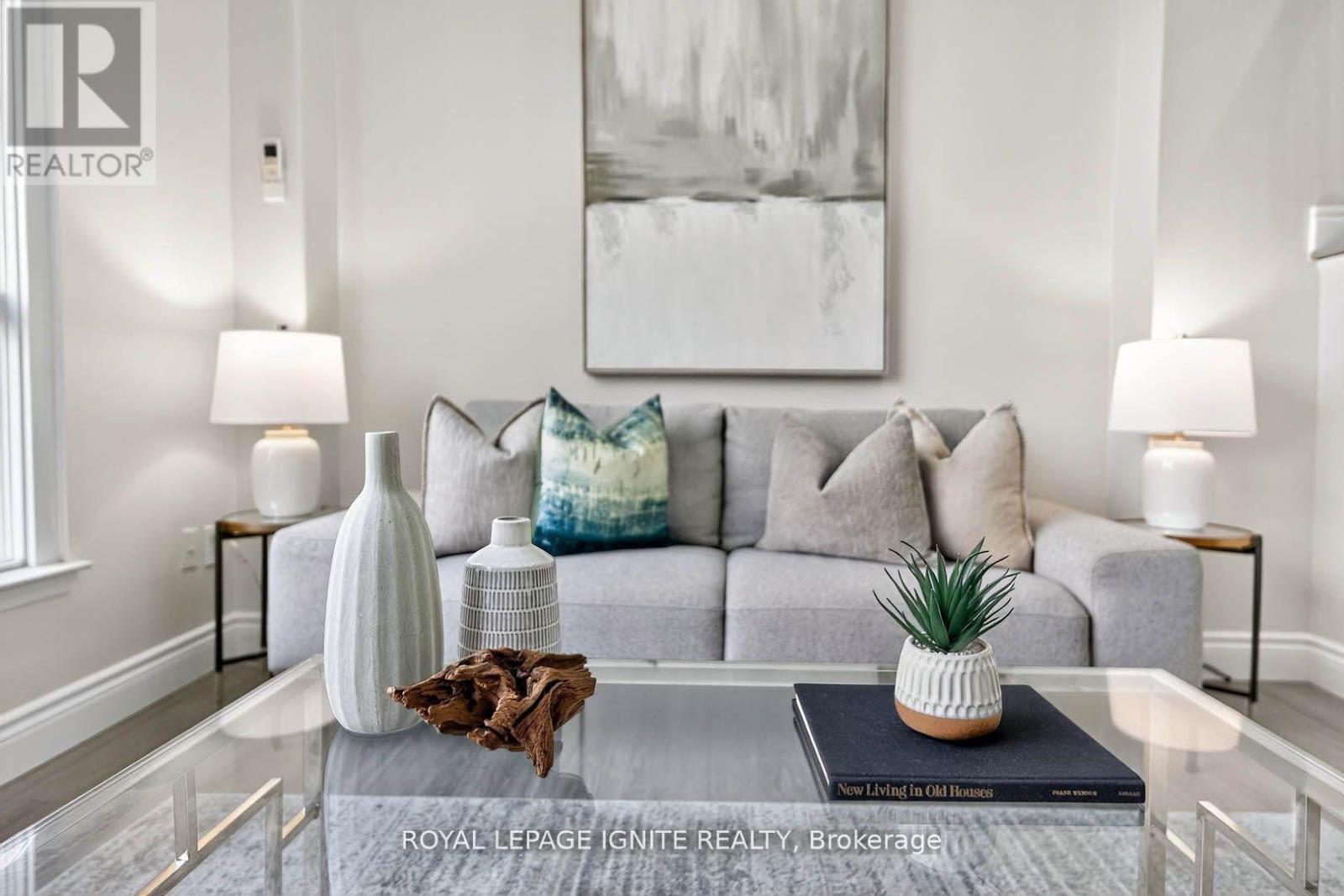 116 Darras Court, Brampton, Ontario L6T 1W7 - Photo 6 - W12604350