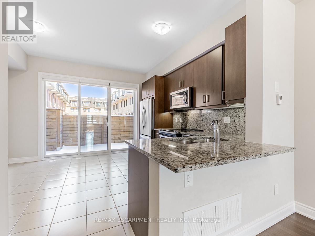 2163 Lillykin Street, Oakville, Ontario  L6H 7H2 - Photo 10 - W12604352