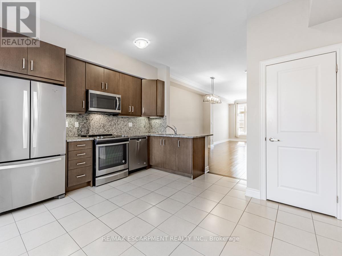 2163 Lillykin Street, Oakville, Ontario  L6H 7H2 - Photo 12 - W12604352