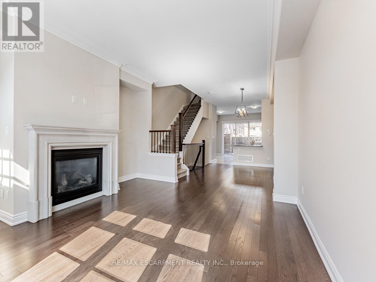 2163 Lillykin Street, Oakville, Ontario  L6H 7H2 - Photo 14 - W12604352