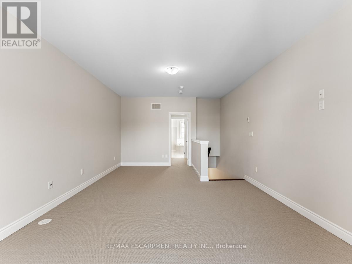 2163 Lillykin Street, Oakville, Ontario  L6H 7H2 - Photo 21 - W12604352