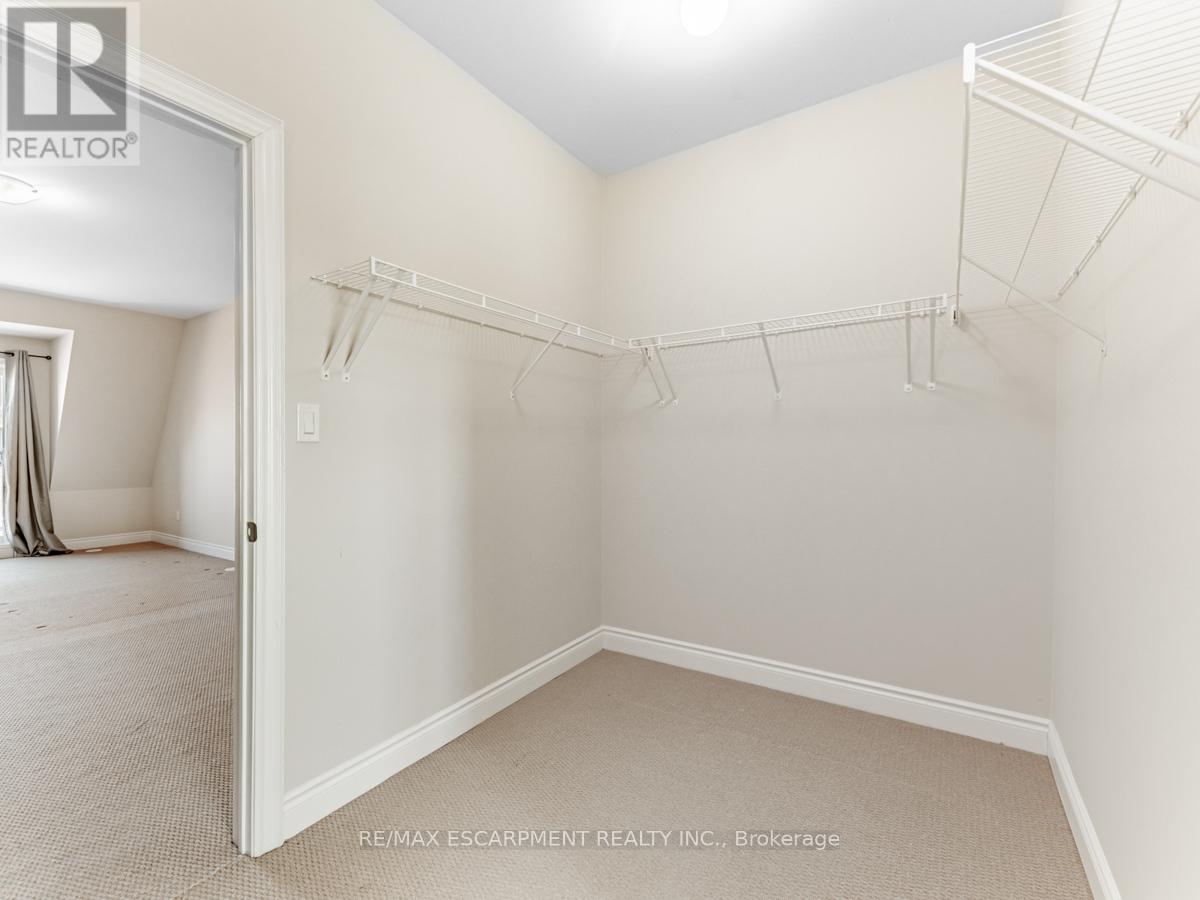 2163 Lillykin Street, Oakville, Ontario  L6H 7H2 - Photo 23 - W12604352