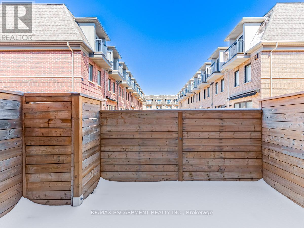 2163 Lillykin Street, Oakville, Ontario  L6H 7H2 - Photo 33 - W12604352