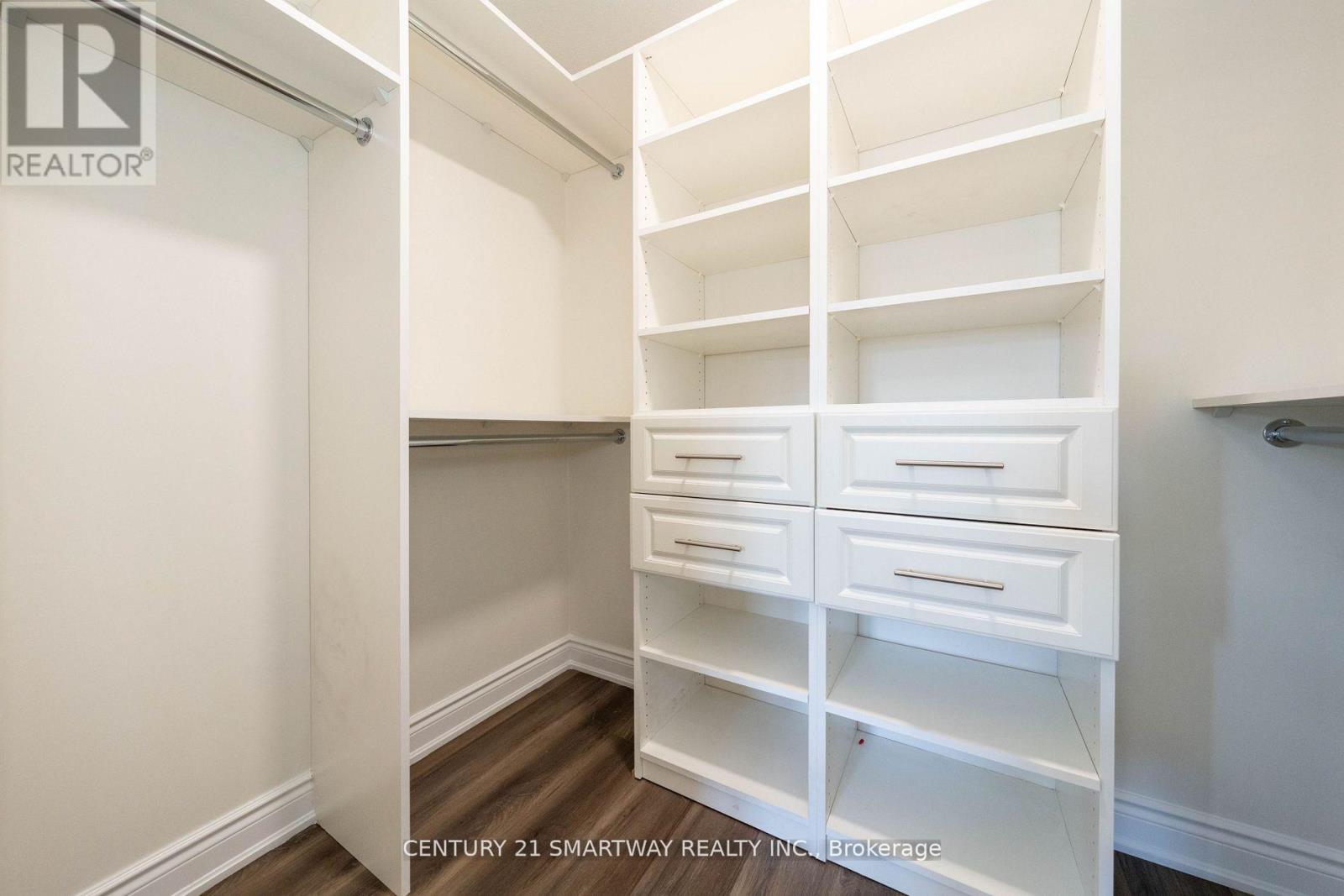 3424 Angel Pass Drive, Mississauga, Ontario  L5M 7N4 - Photo 24 - W12604358