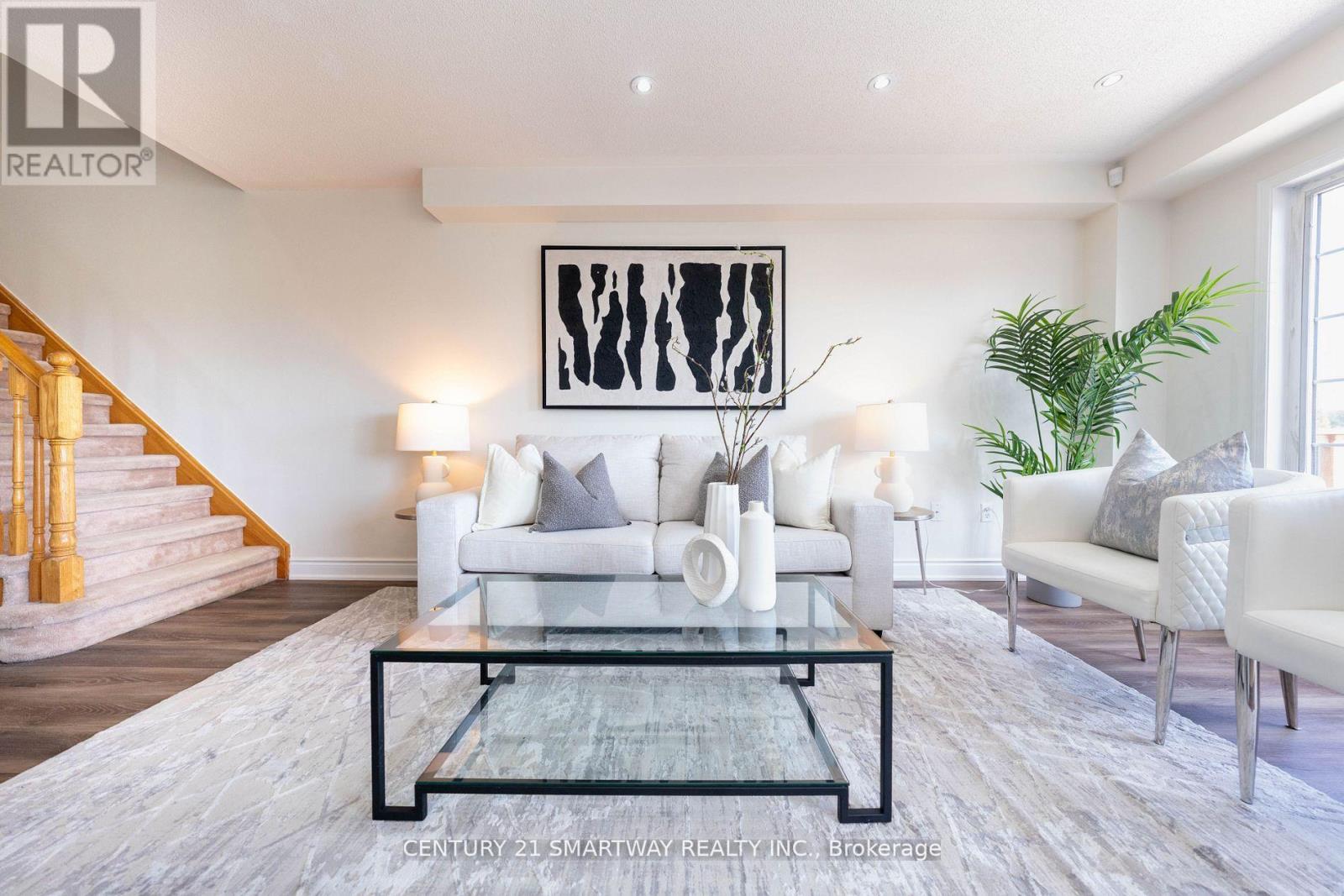 3424 Angel Pass Drive, Mississauga, Ontario  L5M 7N4 - Photo 8 - W12604358