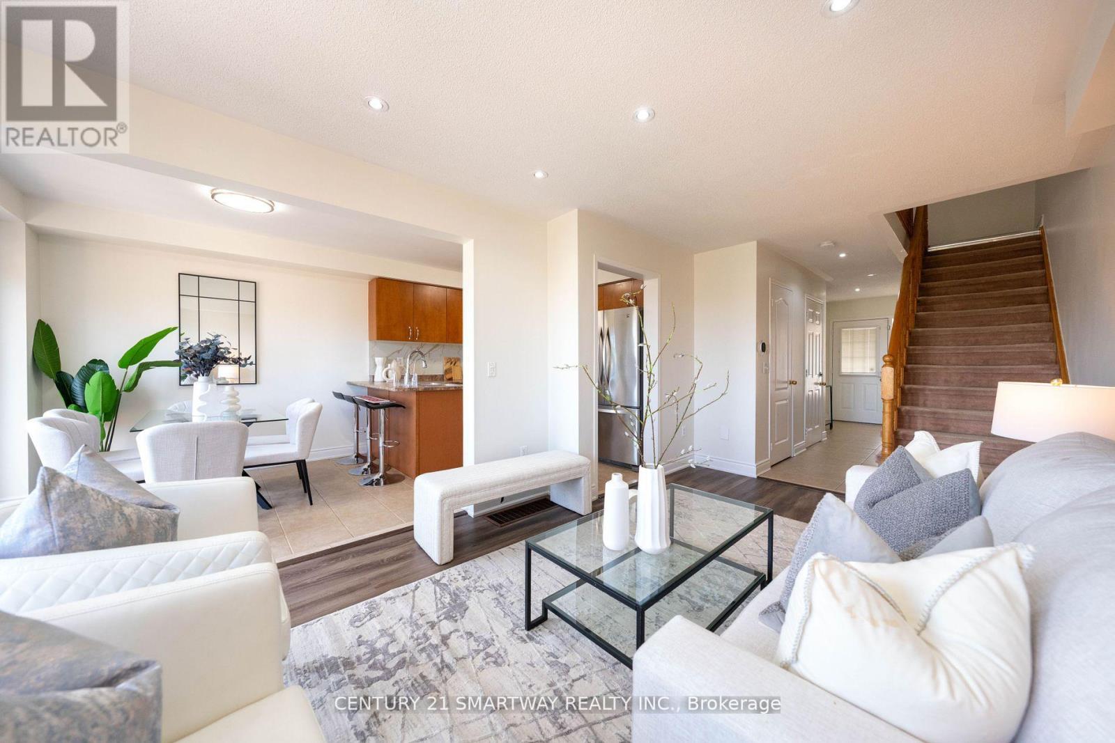 3424 Angel Pass Drive, Mississauga, Ontario  L5M 7N4 - Photo 9 - W12604358