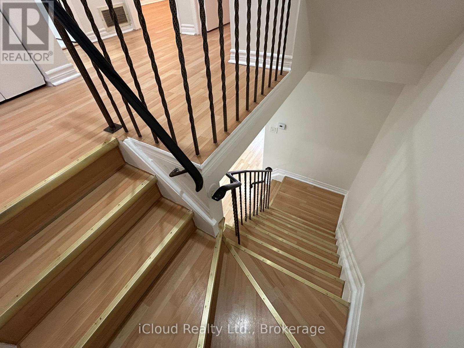 88 - 400 Mississauga Valley Boulevard, Mississauga, Ontario  L5A 3N6 - Photo 13 - W12604398