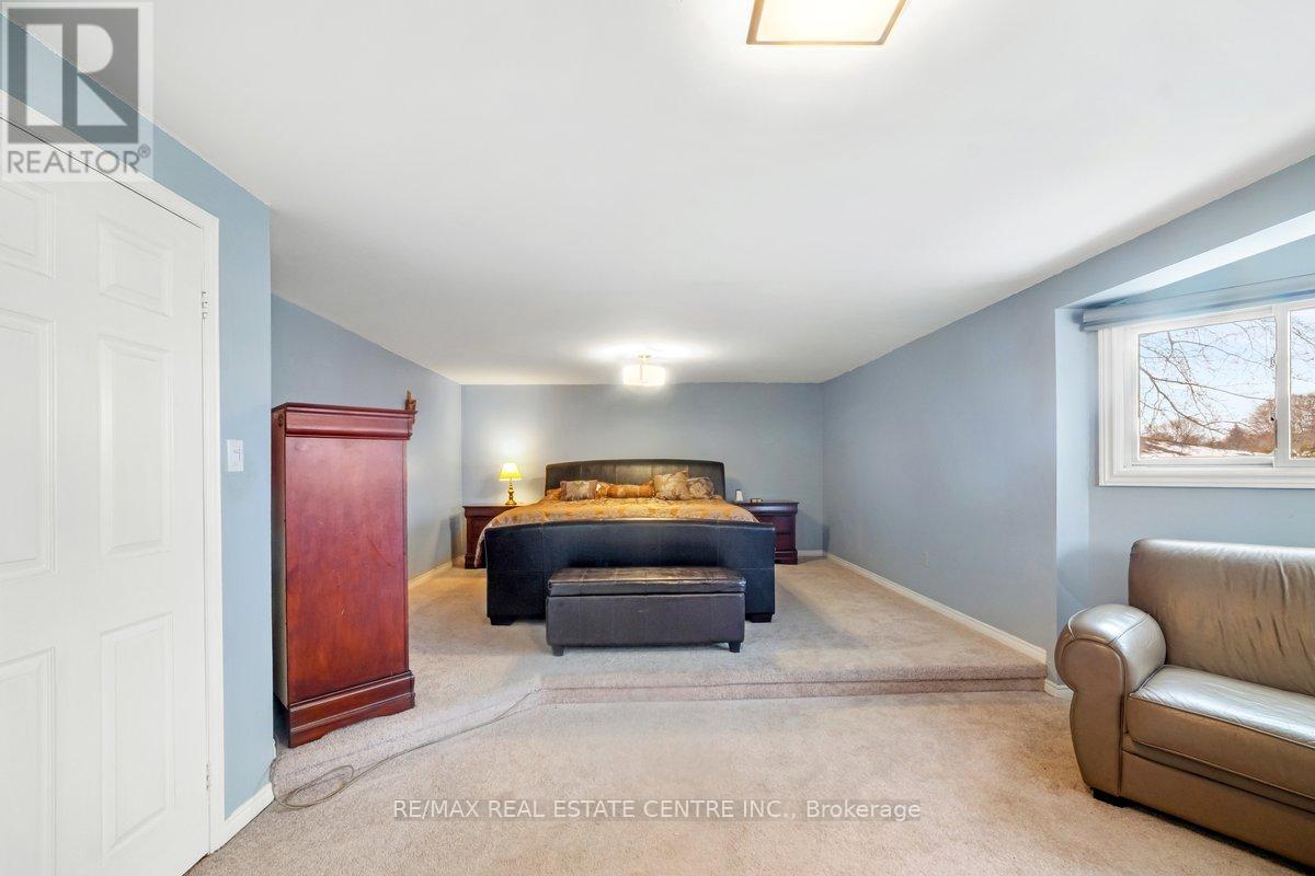 48 Howell Street N, Brampton (Brampton South), Ontario  L6Y 3H8 - Photo 25 - W12604410