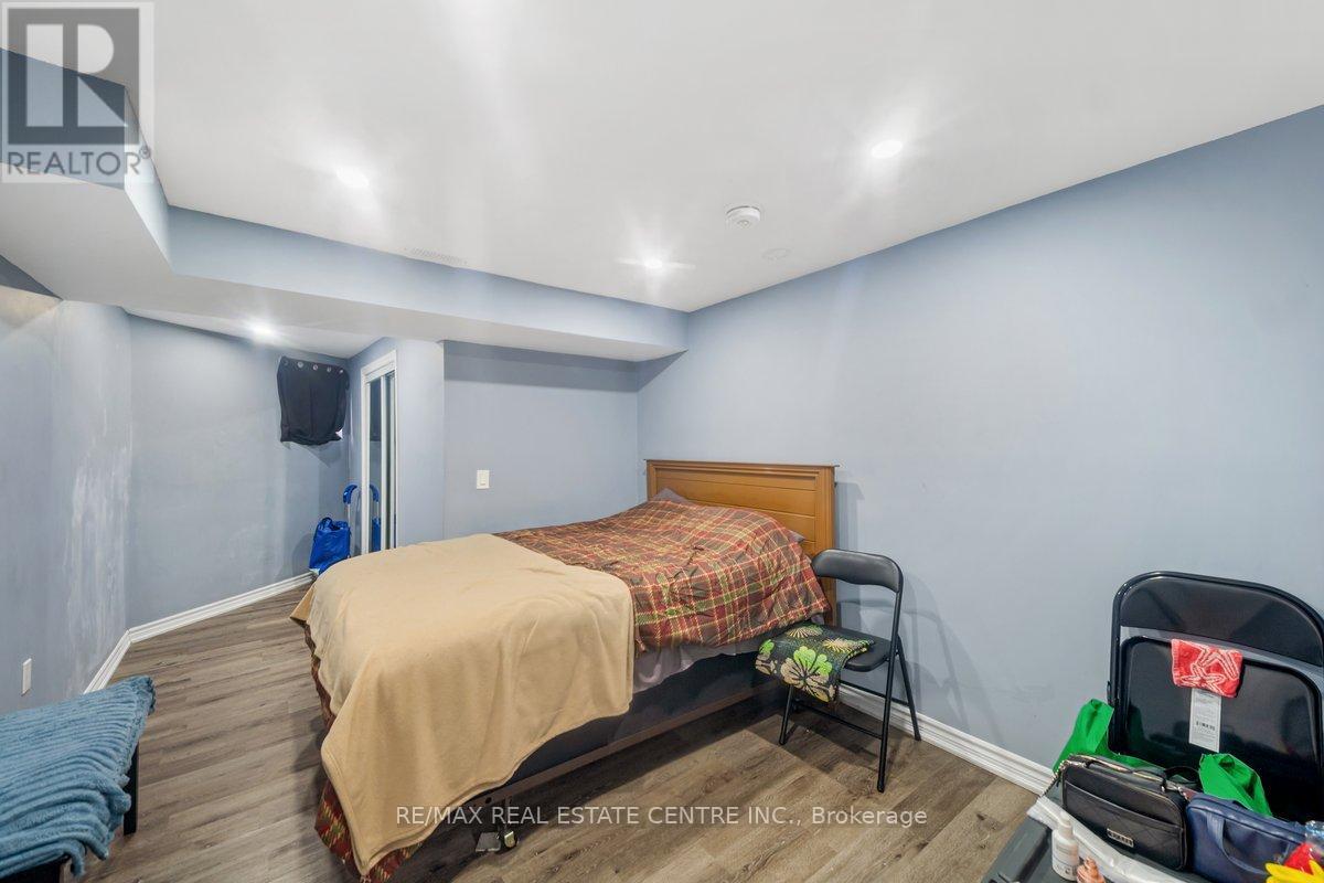 48 Howell Street N, Brampton (Brampton South), Ontario  L6Y 3H8 - Photo 38 - W12604410