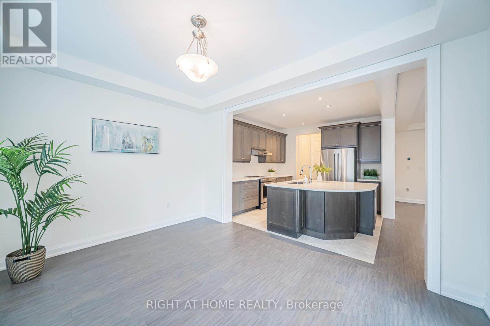 166 Fowley Drive, Oakville, Ontario  L6L 0M8 - Photo 12 - W12604482