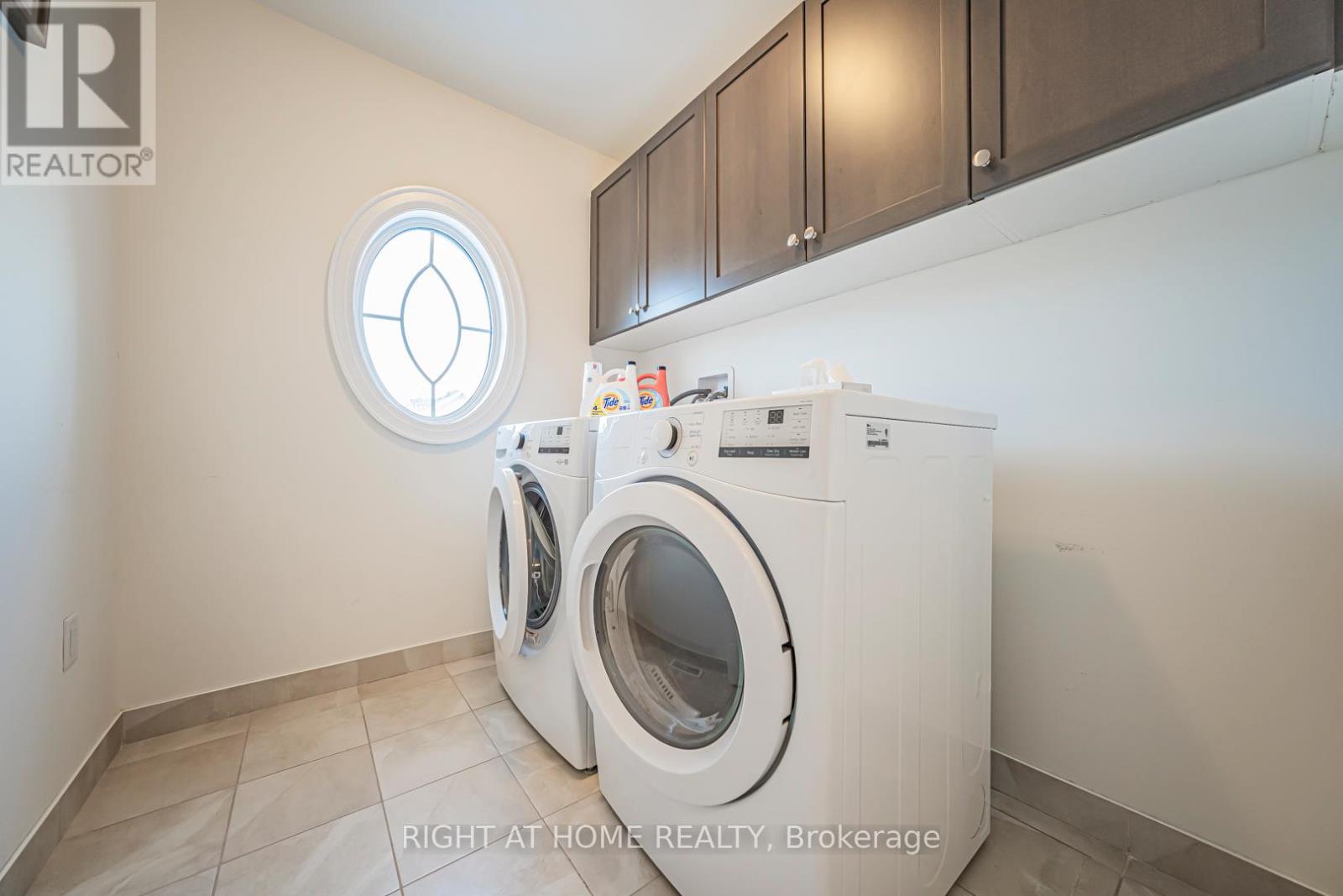 166 Fowley Drive, Oakville, Ontario  L6L 0M8 - Photo 17 - W12604482