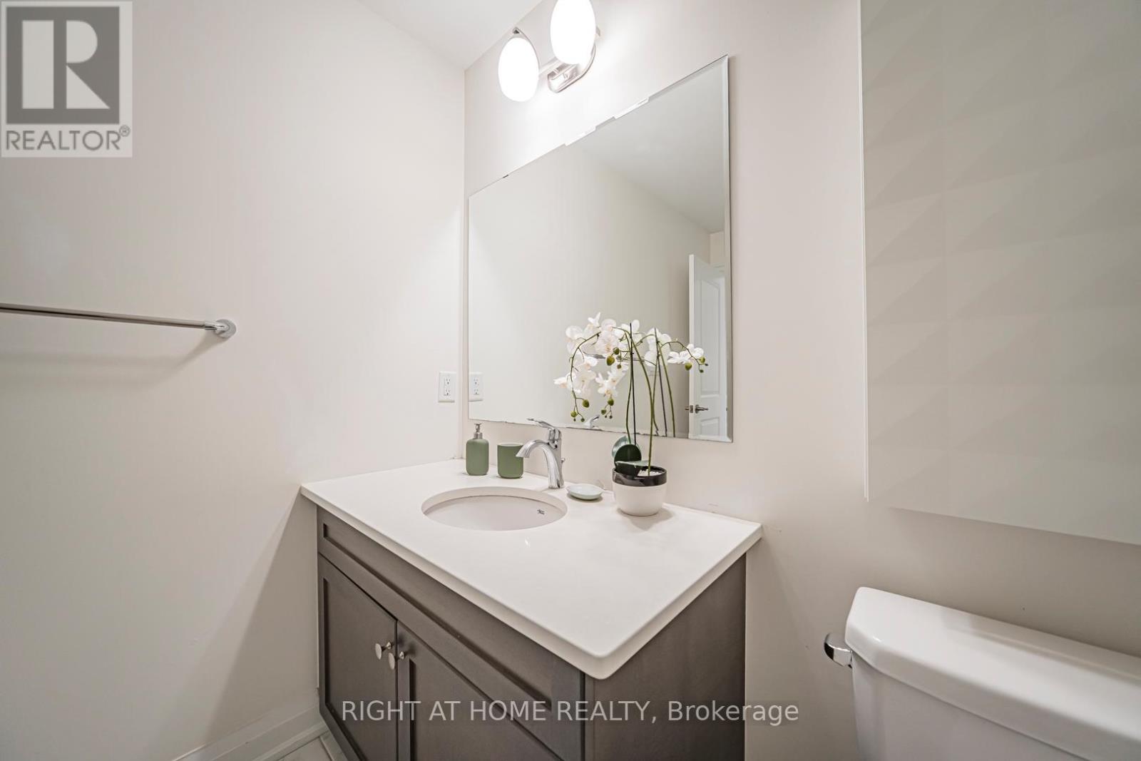 166 Fowley Drive, Oakville, Ontario  L6L 0M8 - Photo 21 - W12604482