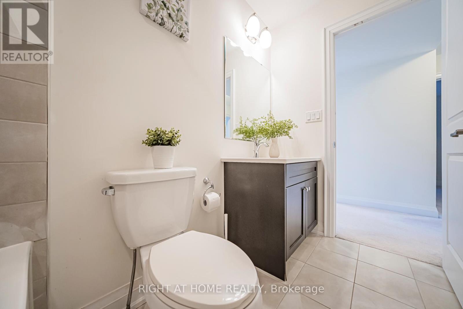 166 Fowley Drive, Oakville, Ontario  L6L 0M8 - Photo 25 - W12604482