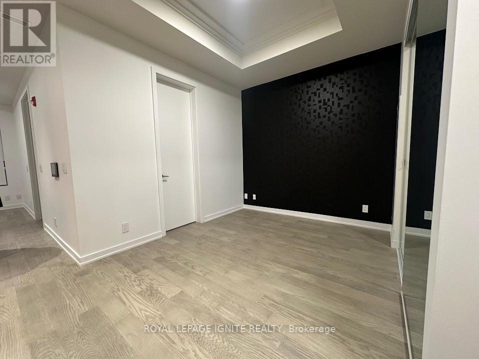 207 - 123 Maurice Drive, Oakville, Ontario  L6K 2W6 - Photo 11 - W12604498