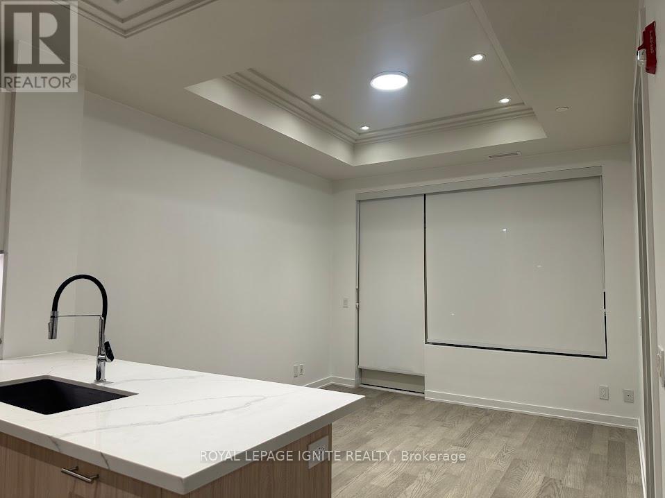 207 - 123 Maurice Drive, Oakville, Ontario  L6K 2W6 - Photo 12 - W12604498