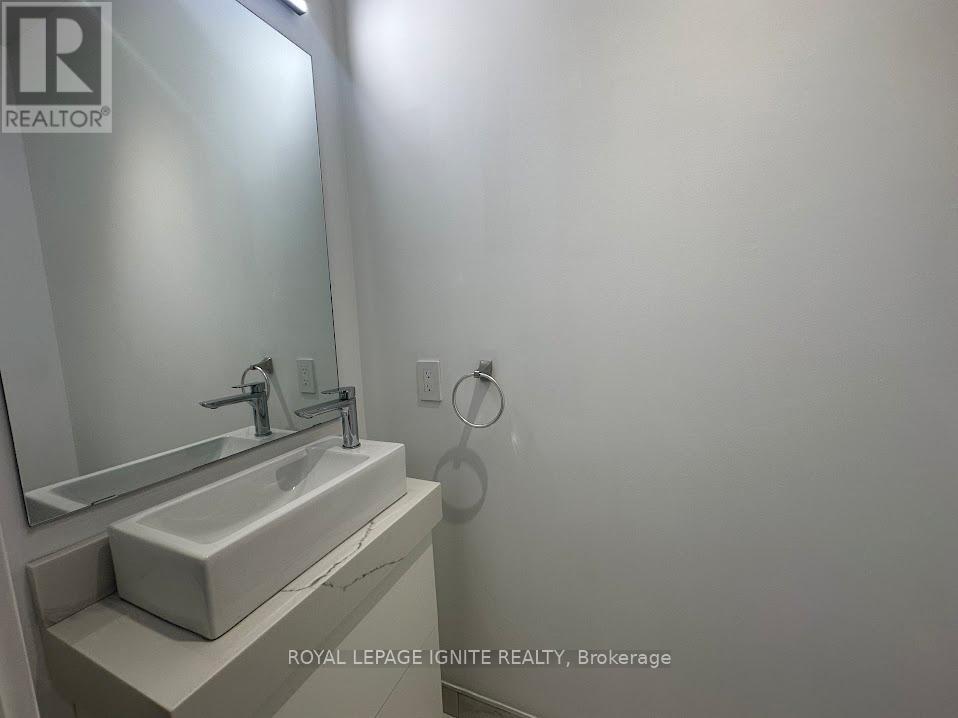 207 - 123 Maurice Drive, Oakville, Ontario  L6K 2W6 - Photo 18 - W12604498