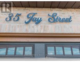 35 JAY STREET, Brampton, Ontario