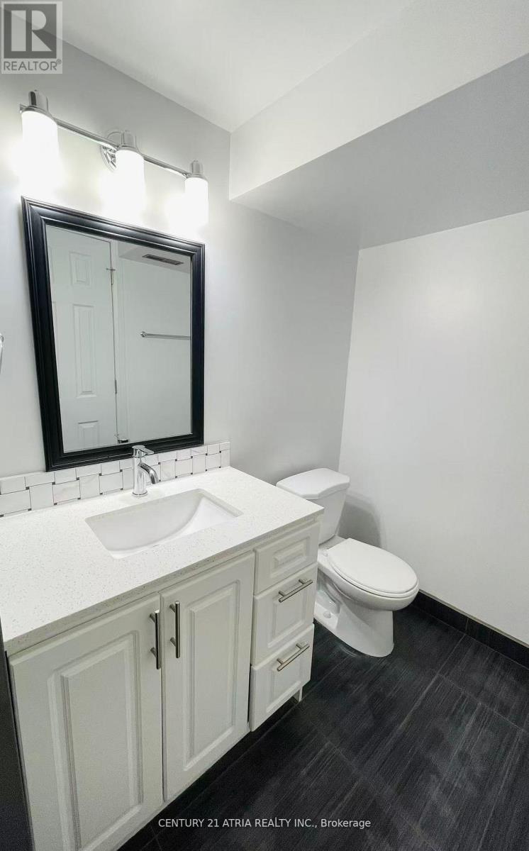 Basement - 3260 Oakglade Crescent, Mississauga, Ontario  L5C 1X3 - Photo 11 - W12604564