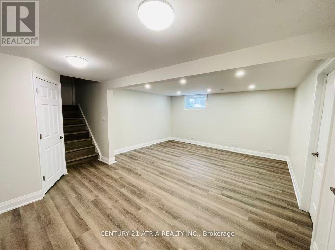 Basement - 3260 Oakglade Crescent, Mississauga, Ontario  L5C 1X3 - Photo 2 - W12604564