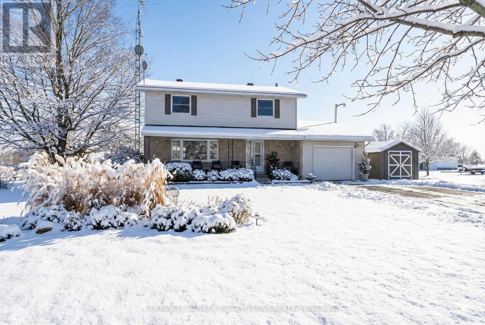 1053 Mitchell Road, Lanark Highlands, Ontario  K0G 1K0 - Photo 1 - X12487084